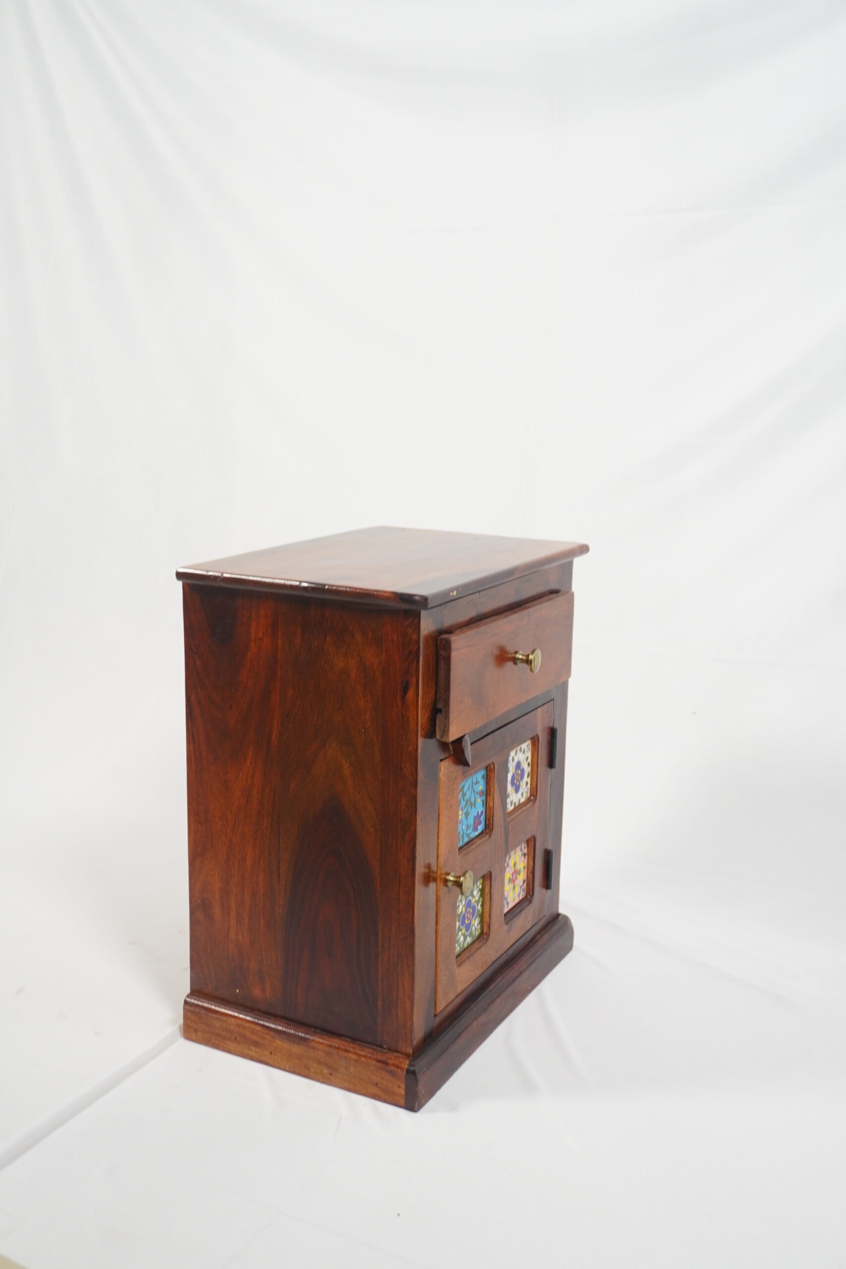 Sid table - Image 9