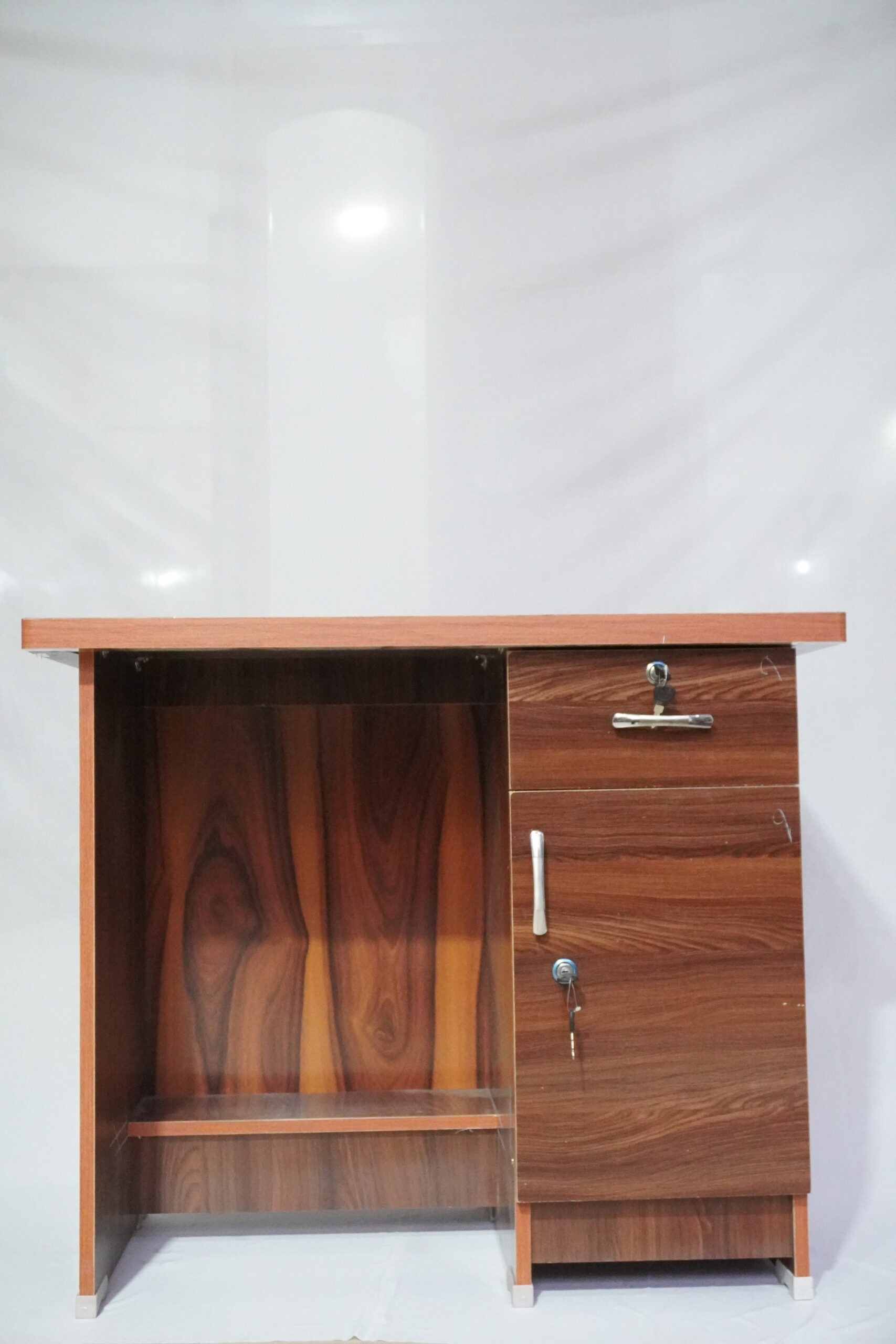 premium engineered wood study table - Image 5